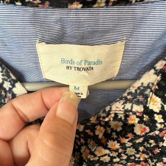 Birds Of Paradis Trovata Floral Corduroy Button Down Top - Picture 2 of 8